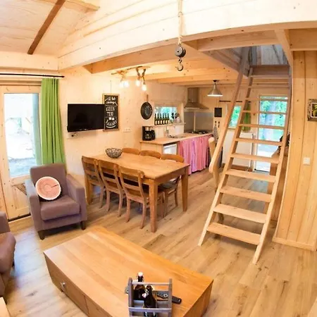 Casa vacanze Boshuis Dora Met Escapespel Op Recreatiepark D'n Mastendol *