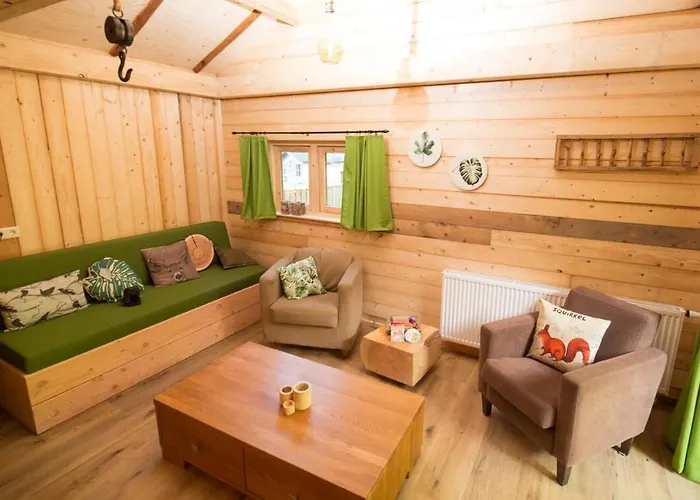 Boshuis Dora Met Escapespel Op Recreatiepark D'n Mastendol